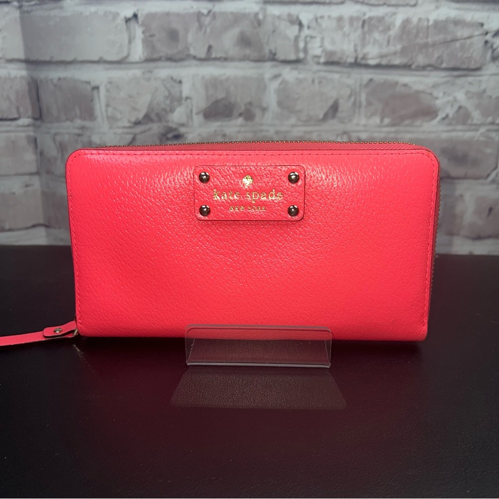 Kate Spade Light Pink Zip Around Wallet